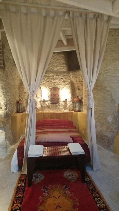 Troglodyte Loft Bed & Breakfast Thore-la-Rochette Exterior photo